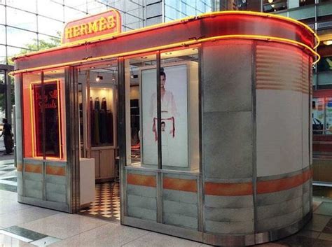 NO BURGERS HERE: Here Is The Hermés Diner Pop